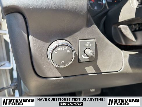 Used 2018 Chevrolet Express 2500 w/ Driver Convenience Package RWD image 22
