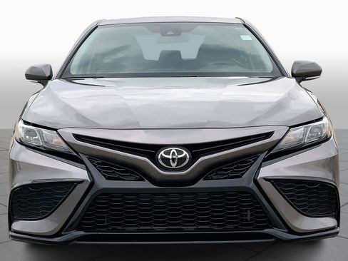 Used 2024 Toyota Camry SE image 4