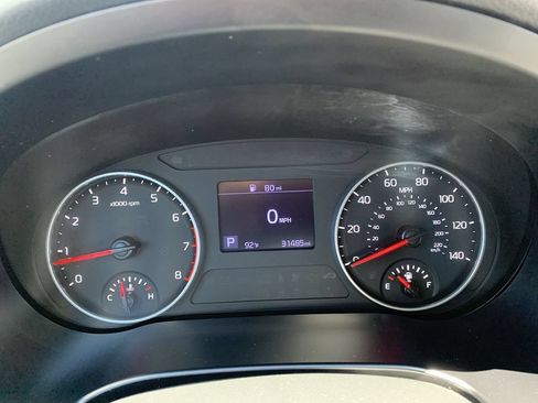 Used 2023 Kia Seltos LX FWD image 19