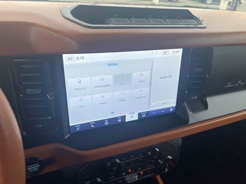 Used 2022 Ford Bronco Wildtrak image 15