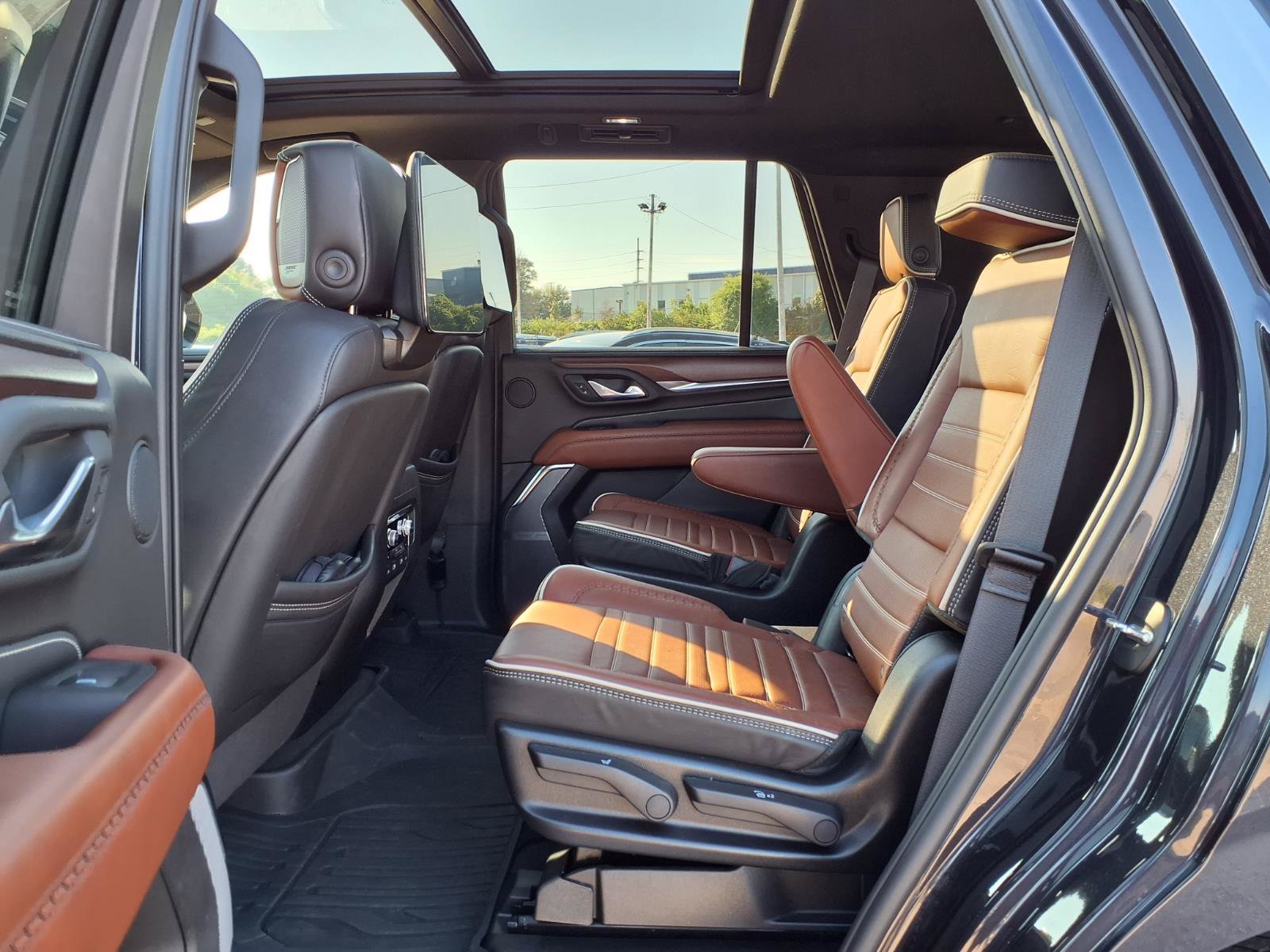 Used 2024 GMC Yukon Denali Ultimate AWD/4WD image 30