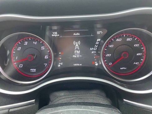 Used 2017 Dodge Charger SXT RWD image 15