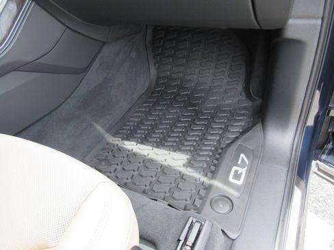 Used 2025 Audi Q7 3.0T Premium Plus AWD/4WD image 32