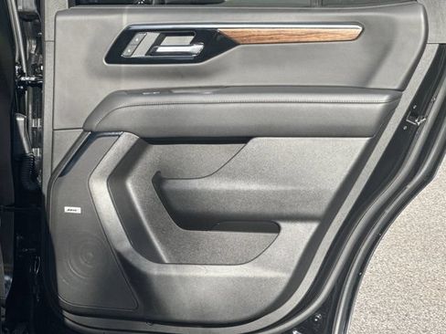 Used 2025 Chevrolet Tahoe High Country AWD/4WD image 20
