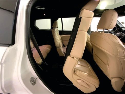 Used 2025 Jeep Grand Cherokee L Limited w/ Luxury Tech Group II AWD/4WD image 23