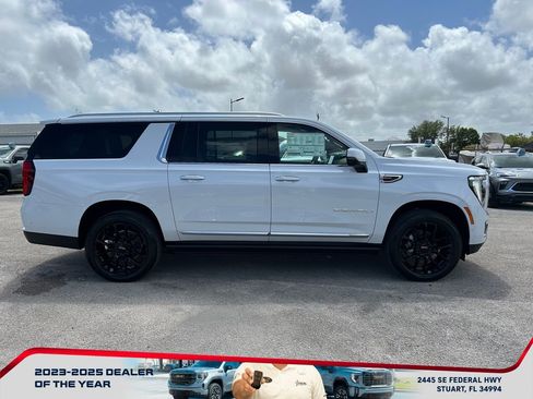 New 2026 GMC Yukon XL Denali w/ Denali Reserve Package image 8