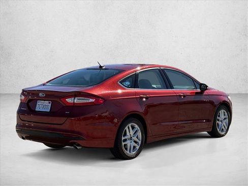 Used 2014 Ford Fusion SE FWD image 5