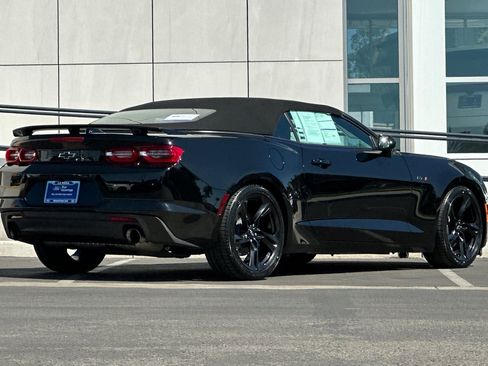 Used 2023 Chevrolet Camaro LT w/ Technology Package image 3