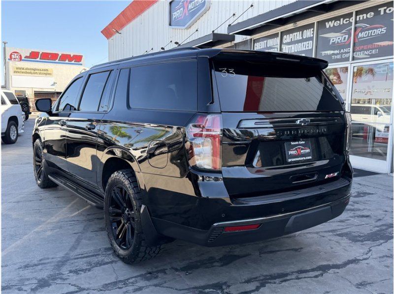 Used 2022 Chevrolet Suburban RST w/ Max Trailering Package AWD/4WD image 4