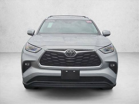 Used 2020 Toyota Highlander Limited AWD/4WD image 2