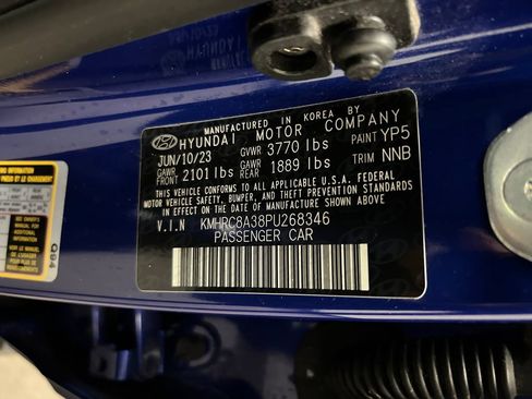 Used 2023 Hyundai Venue SEL FWD image 32