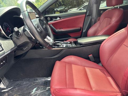 Used 2023 Kia Stinger GT-Line w/ Sun & Sound Package image 10