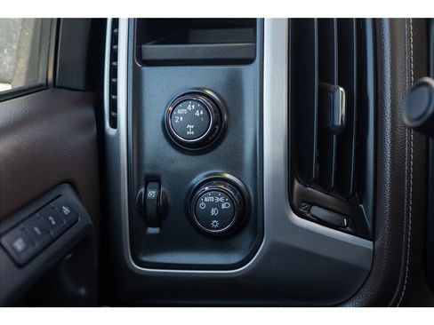 Used 2015 GMC Sierra 1500 SLT w/ SLT Crew Cab Value Package AWD/4WD image 18