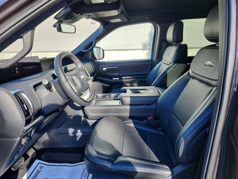 Used 2025 Ford Expedition Platinum w/ Stealth Performance Package image 11