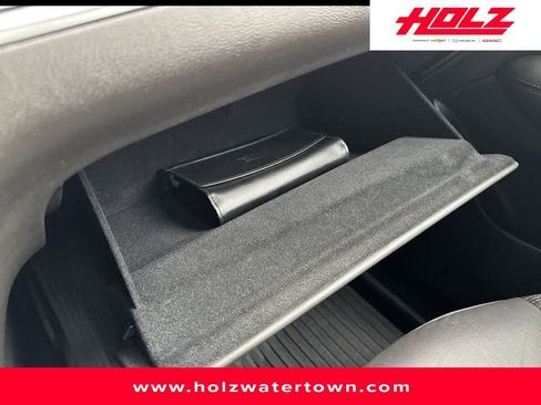 Certified 2024 Cadillac XT6 Premium Luxury w/ LPO, Floor Liner Package AWD/4WD image 31