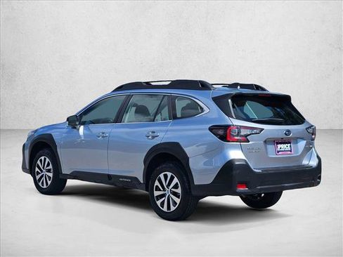 Used 2025 Subaru Outback AWD/4WD image 8