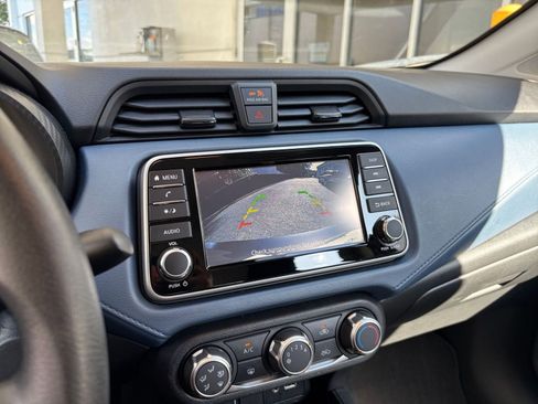 Used 2025 Nissan Versa SV FWD image 24