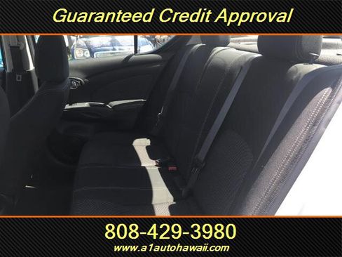 Used 2016 Nissan Versa SV FWD image 6