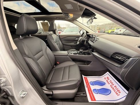 Certified 2023 Nissan Rogue SV w/ SV Premium Package image 21