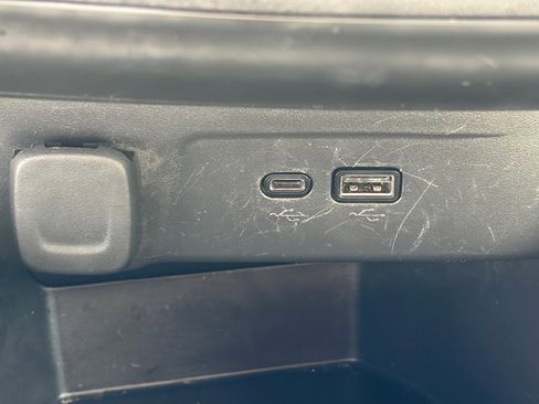 Used 2025 Chevrolet Trax LS FWD image 25