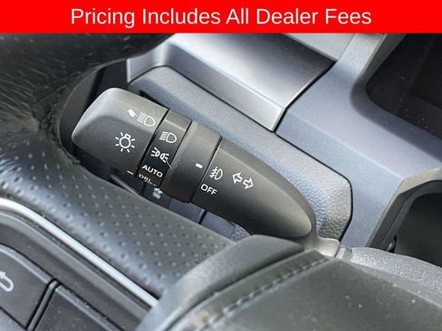 Used 2025 Toyota 4Runner SR5 AWD/4WD image 28