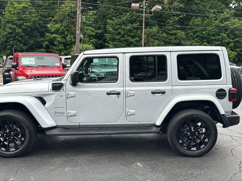 Certified 2023 Jeep Wrangler Unlimited Sahara w/ Cold Weather Group AWD/4WD image 11