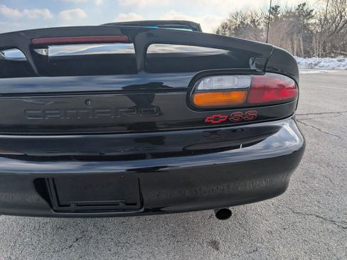Used 2001 Chevrolet Camaro Z28 w/ SS Performance/Appearance Pkg image 37
