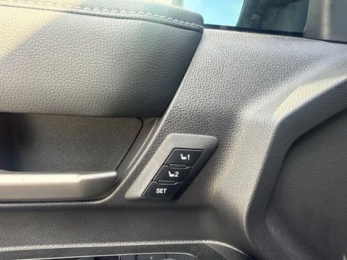 Used 2025 Toyota 4Runner Limited AWD/4WD image 12