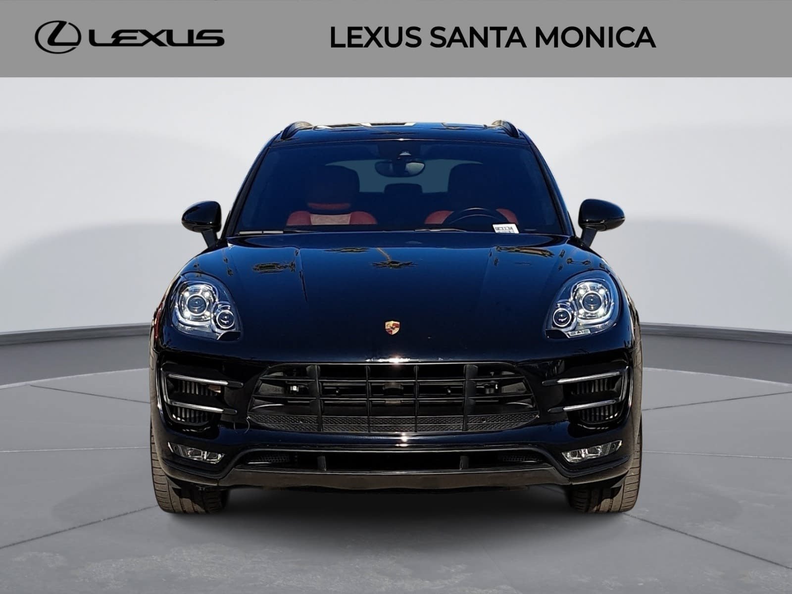 Used 2018 Porsche Macan Turbo AWD/4WD image 2