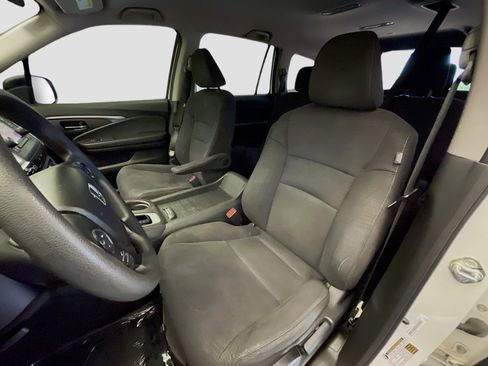 Used 2017 Honda Pilot LX image 12