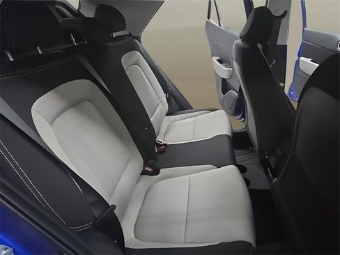 New 2026 Hyundai Venue SEL image 18