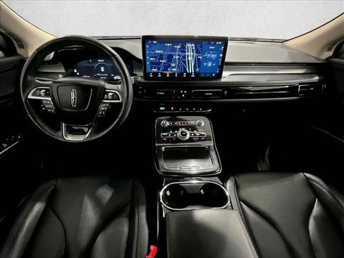 Used 2023 Lincoln Nautilus FWD w/ Premium Package image 16