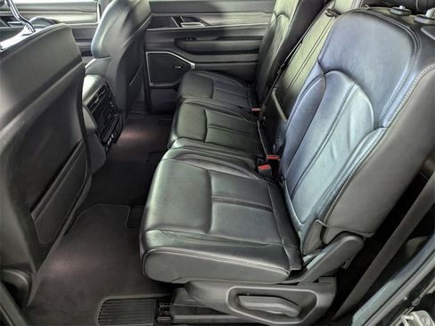 Used 2024 Jeep Wagoneer Series II image 14