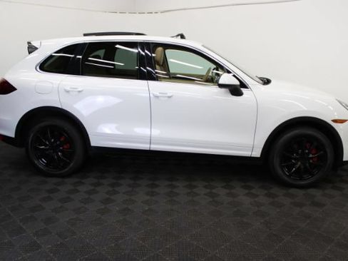 Used 2013 Porsche Cayenne AWD/4WD image 4