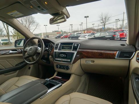 Used 2015 Mercedes-Benz GL 450 4MATIC image 16