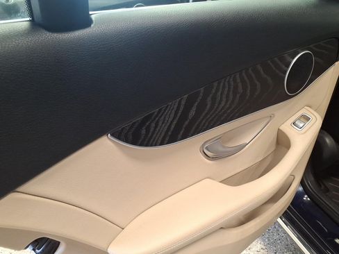 Used 2019 Mercedes-Benz C 300 4MATIC Sedan image 18