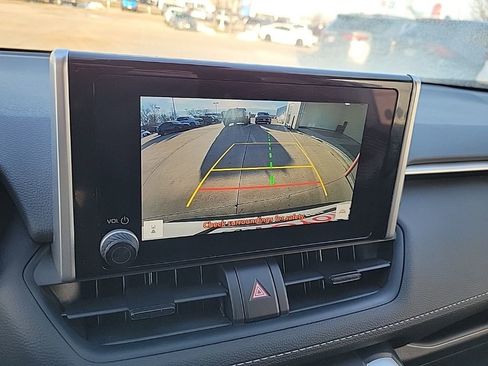 Used 2025 Toyota RAV4 XLE image 20