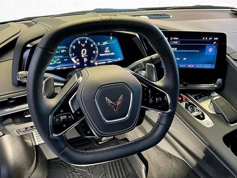 Used 2025 Chevrolet Corvette Stingray Preferred Conv w/ 2LT image 9