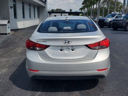 Used 2016 Hyundai Elantra SE image 6