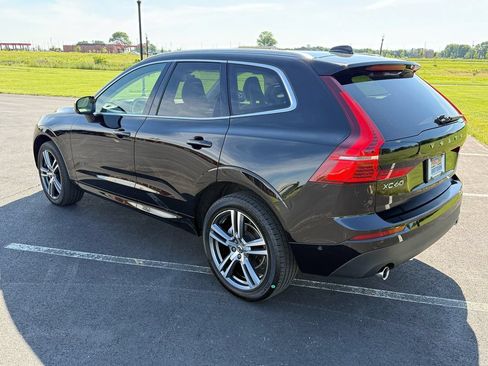 Used 2018 Volvo XC60 T5 Momentum w/ Vision Package AWD/4WD image 7