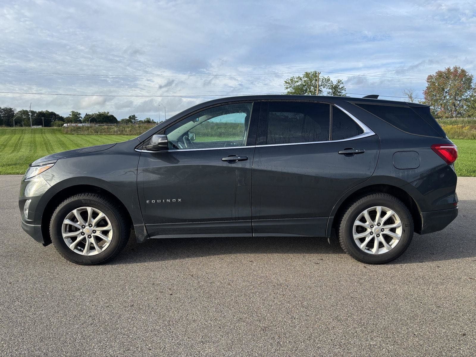 Used 2018 Chevrolet Equinox LT AWD/4WD image 2
