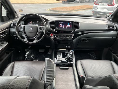 Certified 2023 Honda Ridgeline Black Edition image 32