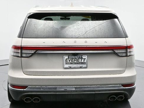 Used 2020 Lincoln Aviator Reserve w/ Equipment Group 202A image 6