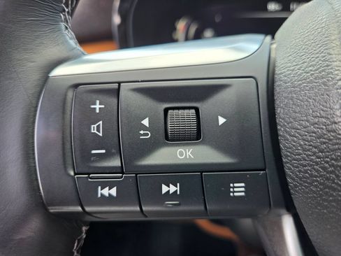 Used 2023 INFINITI QX60 Sensory w/ Cargo Package AWD/4WD image 34