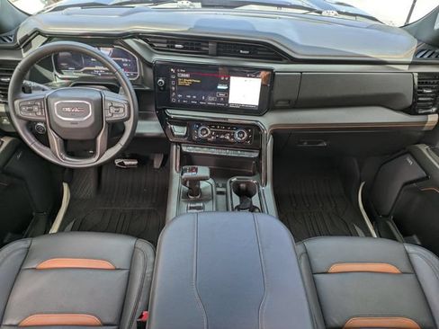 Used 2024 GMC Sierra 1500 AT4 w/ Technology Package AWD/4WD image 15