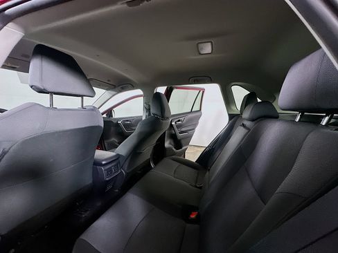 Used 2025 Toyota RAV4 XLE FWD image 13