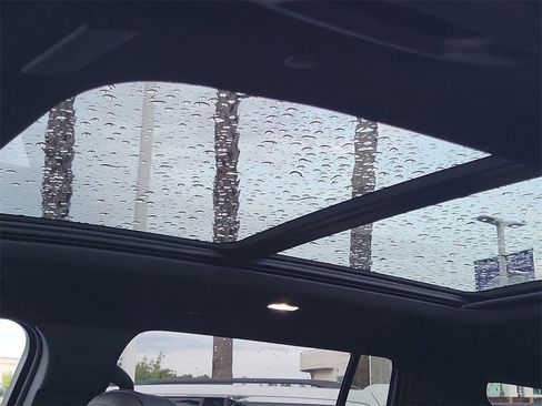 New 2026 Chevrolet Traverse RS image 13