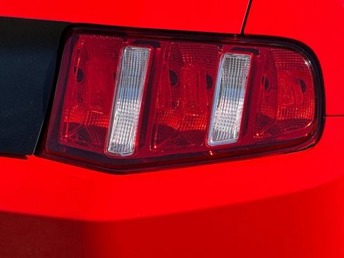 Used 2012 Ford Mustang GT RWD image 24