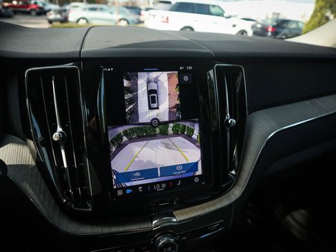 Used 2025 Volvo XC60 B5 Plus w/ Climate Package image 26