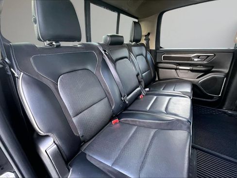 Used 2019 RAM 1500 Laramie AWD/4WD image 25